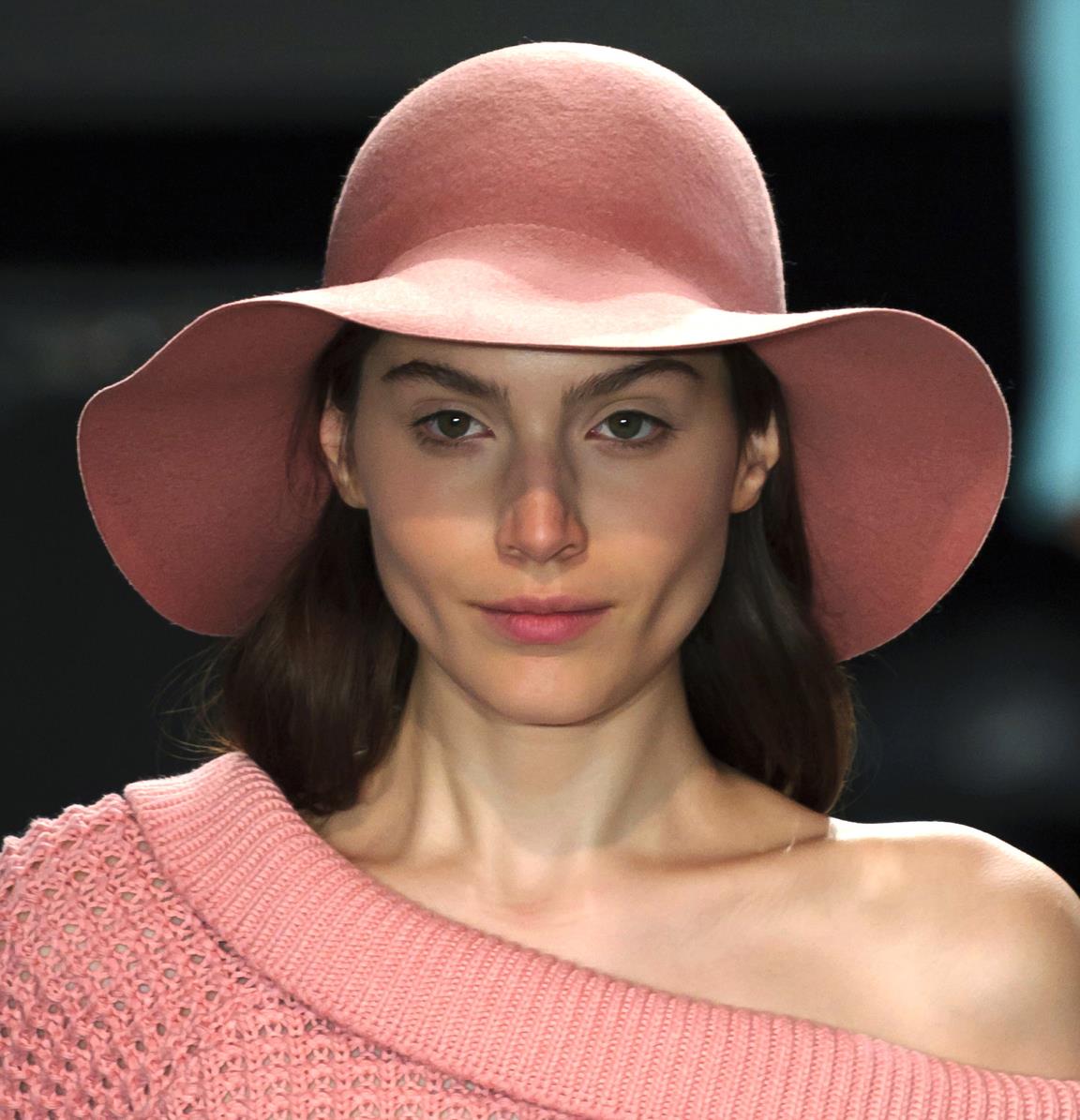 Τα καπέλα είναι μόδα